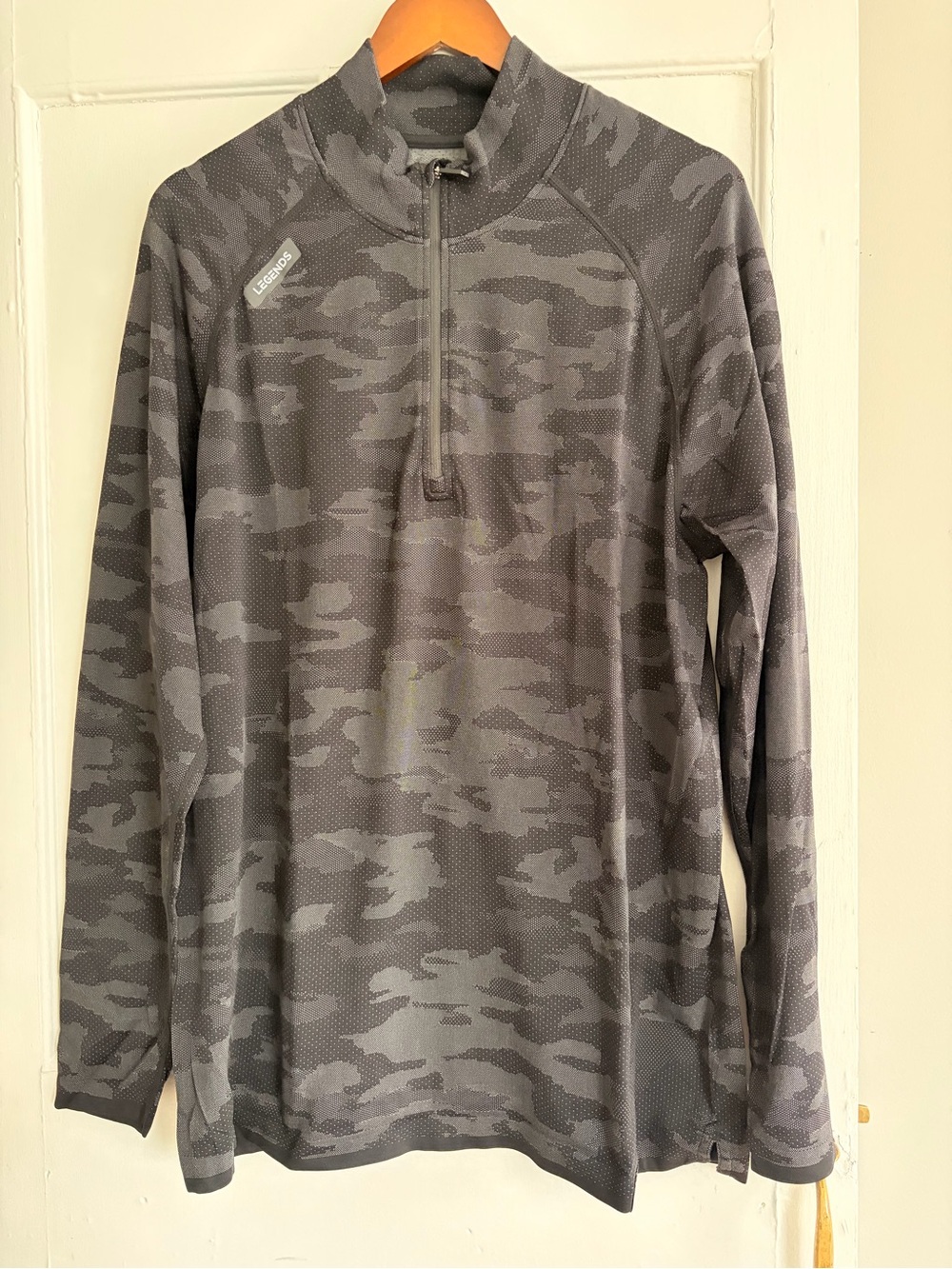 LEGENDS Men’s Culver Quarter Zip - Black & Grey Camouflage